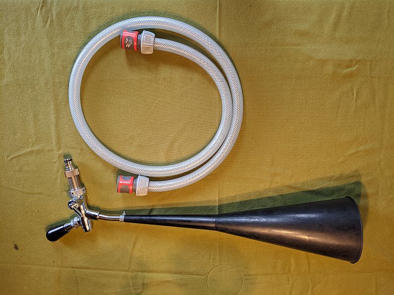 Badewasser Zapfhahn Trichter 01